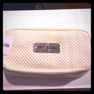 NEW! Artis brush travel bag.
